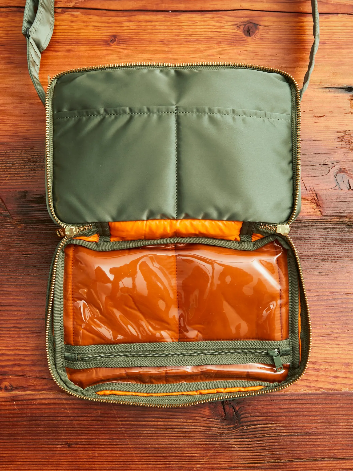 "Tanker" Shoulder Bag (S) in Sage Green